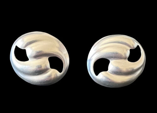 Taxco Mexico Sterling Silver Wave Scroll Clip on Earrings 23g