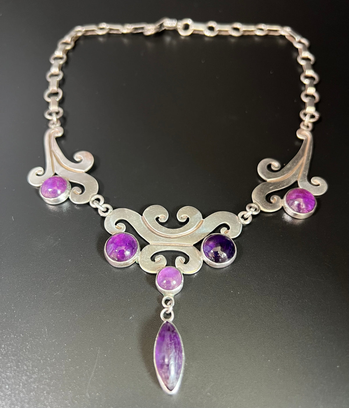 William Spratling Style Taxco Mexico 980 Sterling Silver Amethyst Necklace Ca. 1940s